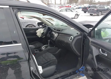 2015 Nissan Rogue Sv z USA, uszkodzony, nr VIN 5N1AT2MV4FC820811